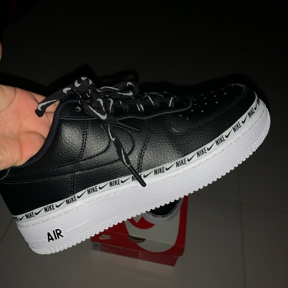 NIKE AIR FORCE 1s - Picture 3 of 3